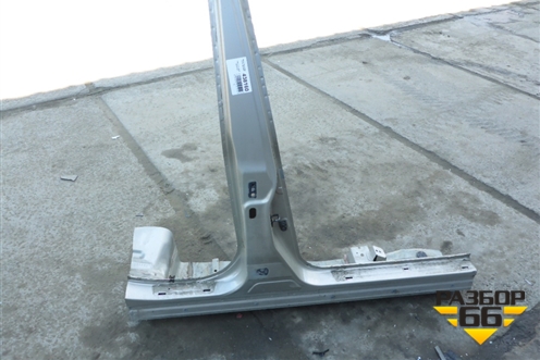 Порог со стойкой правый для Nissan Tiida (C11X) с 2004-2013г (Тиида)