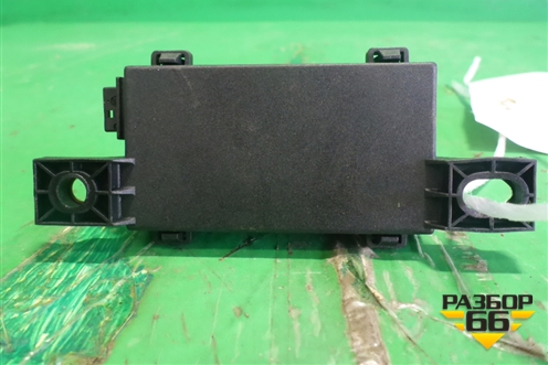 Блок управления центральным замком (YWY500210) для Land Rover Discovery 3 с 2004-2009г (Дискавери)