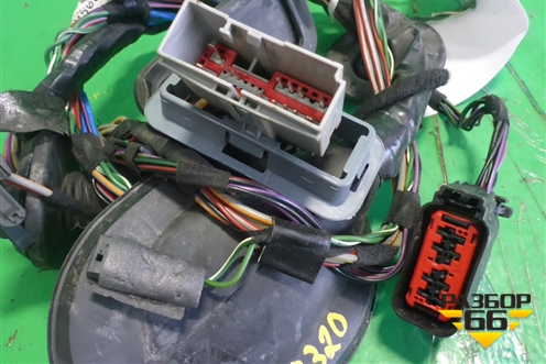 Проводка двери задней правой (YMM503160A) для Land Rover Discovery 3 с 2004-2009г (Дискавери)