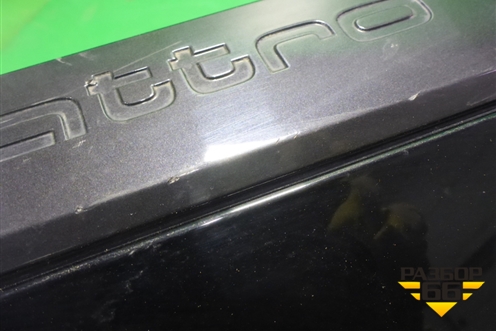 Накладка двери задней правой (4M0853970F) для Audi Q7 c 2015г (Ку 7)