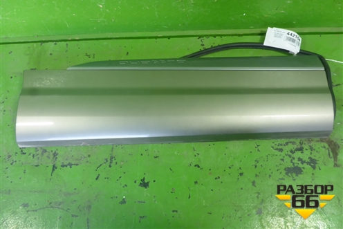 Накладка двери задней правой (4M0853970F) для Audi Q7 c 2015г (Ку 7)