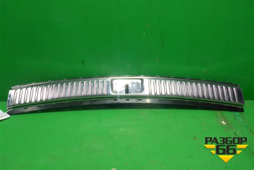 Обшивка багажника (на заднюю панель) (7P0863459F) для Volkswagen Touareg с 2010-2018г (Туарег)