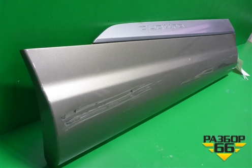 Накладка двери задней правой (4M0853970F) для Audi Q7 c 2015г (Ку 7)