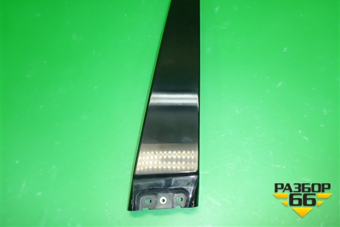 Накладка стойки (центральной левой) (7L6853317D) для Volkswagen Touareg c 2002-2010г (Туарег)