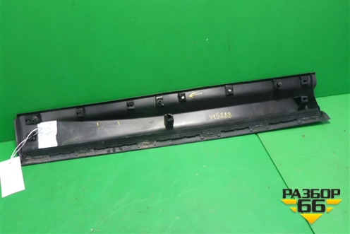 Накладка двери передней правой (DK6221064AD) для Land Rover Range Rover Sport с 2013-2022г (Спорт)