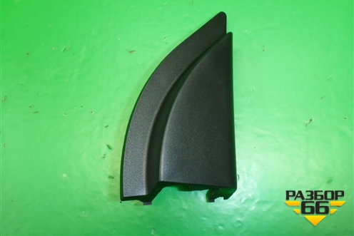 Накладка двери передней правой уголок для Dodge Avenger с 2007г (Авенджер)