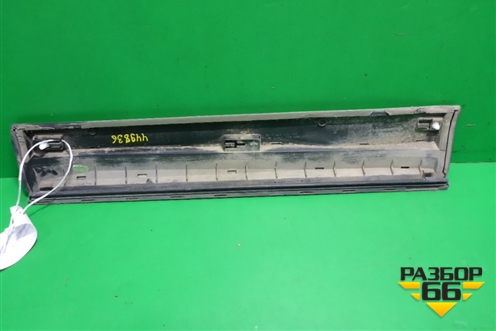 Накладка двери задней правой (до 2012г не крашеная) (8R0853970D) для Audi Q5 c 2008-2017г (Ку 5)