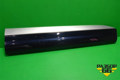 Накладка двери передней правой (4M0853960F) для Audi Q7 c 2015г (Ку 7)