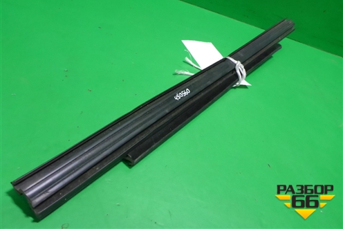 Уплотнитель стекла двери правой для Renault TRUCK Premium 2 с 2005-2013г (Премиум 2)