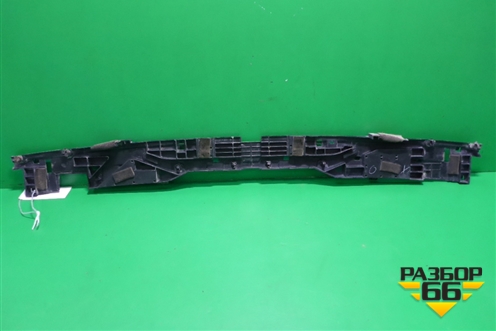 Кронштейн заднего бампера центральный (после 2012г) (5261560080) для Toyota Land Cruiser (200) с 2008г (Ленд Крузер)