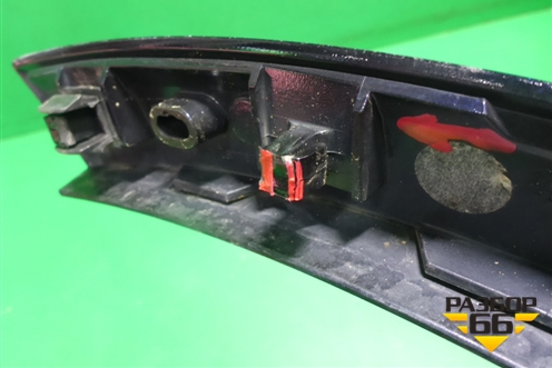 Накладка заднего крыла левого (4M0853817E) для Audi Q7 c 2015г (Ку 7)