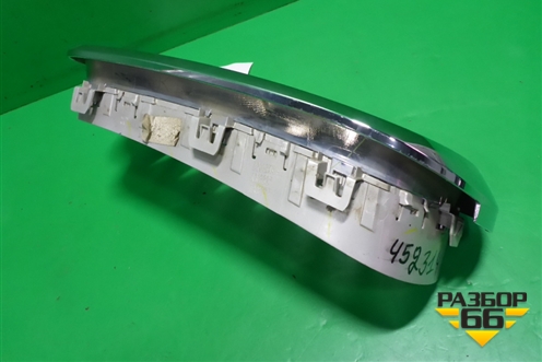 Решетка радиатора левая (7316075) для BMW X5 F15 с 2013г (Х5 Ф15)