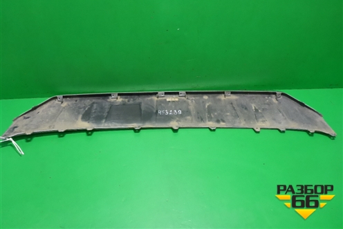 Накладка переднего бампера (4M0807733D) для Audi Q7 c 2015г (Ку 7)