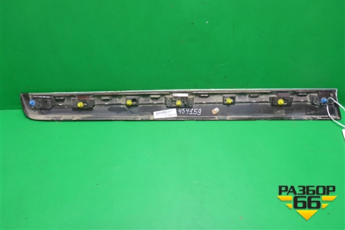 Накладка двери передней правой (после 2013г) (31333817) для Volvo XC60 с 2008-2017г (ХС60)