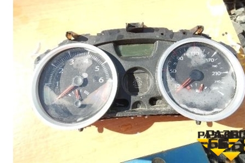 Щиток приборов МКПП для Renault Megane 2 с 2002-2009г (Меган)