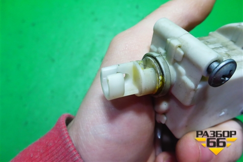 Активатор лючка бензобака для Volkswagen Passat (В7) с 2011-2014г (Пассат Б7)