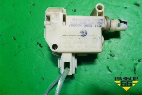 Активатор лючка бензобака для Volkswagen Passat (В7) с 2011-2014г (Пассат Б7)