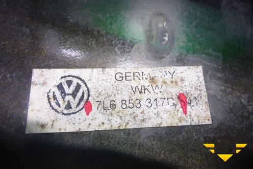 Накладка стойки (центральной левой) (7L6853317D) для Volkswagen Touareg c 2002-2010г (Туарег)