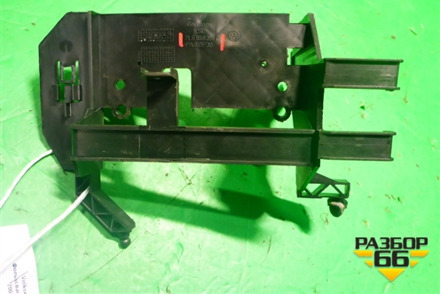 Кронштейн (электронного блока) (7L6959191C) для Volkswagen Touareg c 2002-2010г (Туарег)