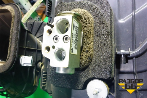 Корпус отопителя (без моторчика) для Volkswagen Touareg c 2002-2010г (Туарег)