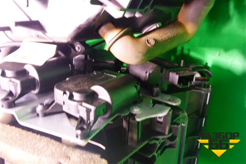 Корпус отопителя (без моторчика) для Volkswagen Touareg c 2002-2010г (Туарег)