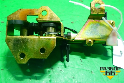 Замок багажника (на стекло) (7L0827506D) для Volkswagen Touareg c 2002-2010г (Туарег)