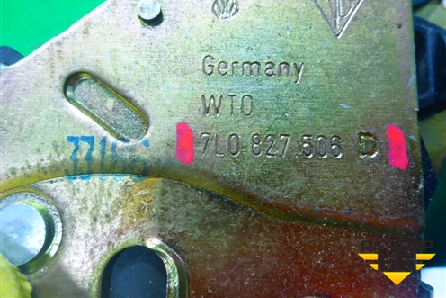 Замок багажника (на стекло) (7L0827506D) для Volkswagen Touareg c 2002-2010г (Туарег)