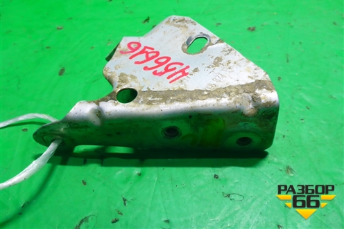 Кронштейн переднего крыла левый (7L6821151C) для Volkswagen Touareg c 2002-2010г (Туарег)