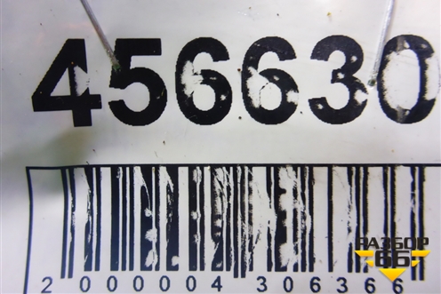 Накладка декоративная (на петлю двери багажника правая) (7L6867438F) для Volkswagen Touareg c 2002-2010г (Туарег)