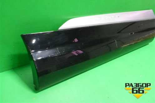 Накладка двери задней правой (4M0853970F) для Audi Q7 c 2015г (Ку 7)