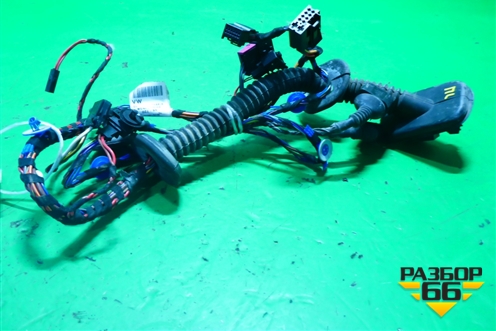 Проводка двери передней левой (7L6971120F) для Volkswagen Touareg c 2002-2010г (Туарег)