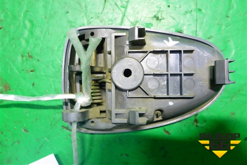 Ручка внутренняя двери передней правой (8262025000) для Hyundai Aсcent с 2000г (Акцент)