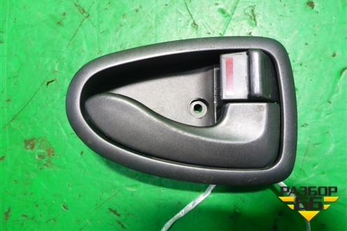 Ручка внутренняя двери передней правой (8262025000) для Hyundai Aсcent с 2000г (Акцент)