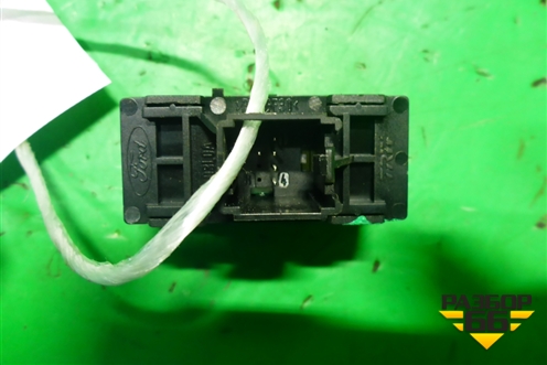 Кнопка обогрева заднего стекла (6S6T18C621BB) для Ford Fusion с 2002г (Фьюжн)