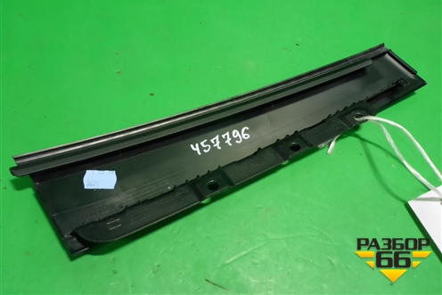 Накладка двери задней правой (новая) (8V5839902B) для Audi A3 (8V) с 2012-2020г (А3)