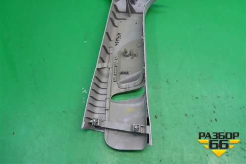 Обшивка стойки центральная верхняя правая (2N11N24582AMW) для Ford Fusion с 2002г (Фьюжн)