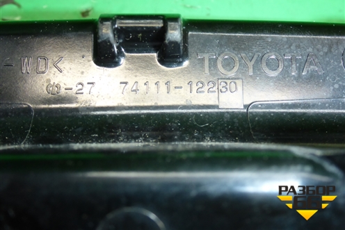 Ящик передней консоли (без крышки) (7411112230) для Toyota Corolla (E12) с 2001-2007г (Королла 120)