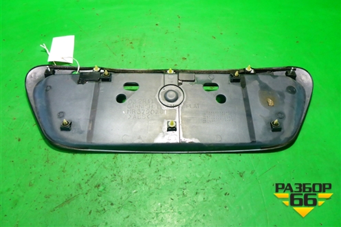 Накладка крышки багажника (MR379016) для Mitsubishi Lancer-9  с 2003-2008г (Лансер)