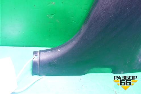 Обшивка стойки центральная нижняя правая (MR444208) для Mitsubishi Lancer-9  с 2003-2008г (Лансер)