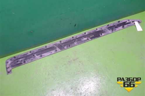 Накладка подножки правой (517716A130) для Toyota Land Cruiser Prado(150) с 2009г (Ленд Крузер Прадо)