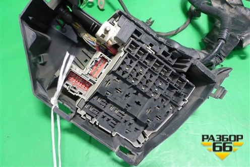 Блок предохранителей подкапотный для Land Rover Freelander 2 с 2007г (Фрилендер)