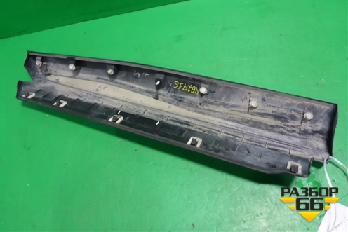 Накладка двери задней правой (6373878010) для Lexus NX 200 с 2014-2021г (НХ)