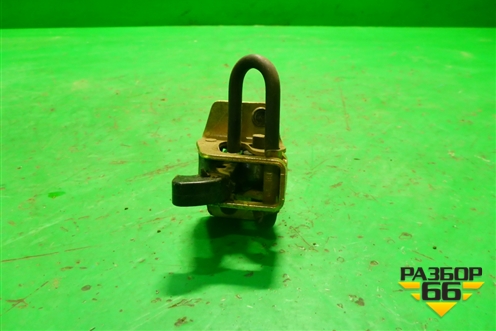 Ограничитель двери задней правой (8650061) для Volvo XC70 с 2000-2006г (ХС70)