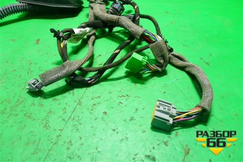 Проводка двери передней правой (8697909) для Volvo XC70 с 2000-2006г (ХС70)