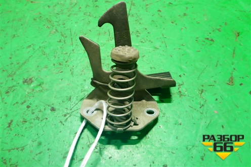 Крюк замка капота для Volvo XC70 с 2000-2006г (ХС70)