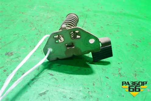 Крюк замка капота для Volvo XC70 с 2000-2006г (ХС70)