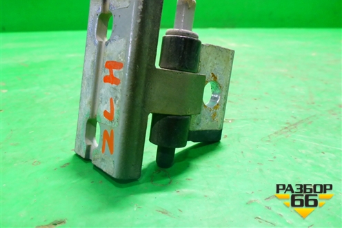 Петля двери задней левой нижняя для Volvo XC70 с 2000-2006г (ХС70)