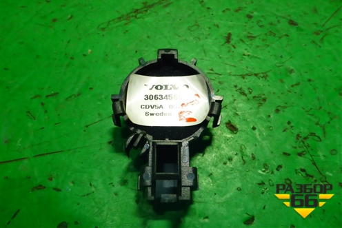 Динамик (30634566) для Volvo XC70 с 2000-2006г (ХС70)