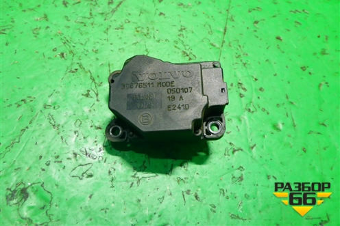 Моторчик заслонки отопителя (30676511) для Volvo XC70 с 2000-2006г (ХС70)