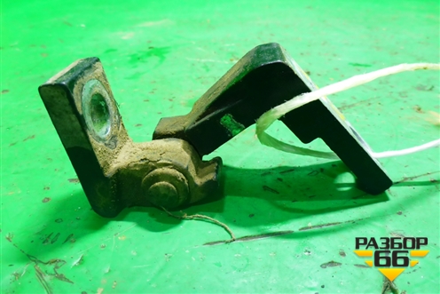 Петля двери задней правой верхняя для Skoda Octavia (А4) с 1997-2011г (Октавия)